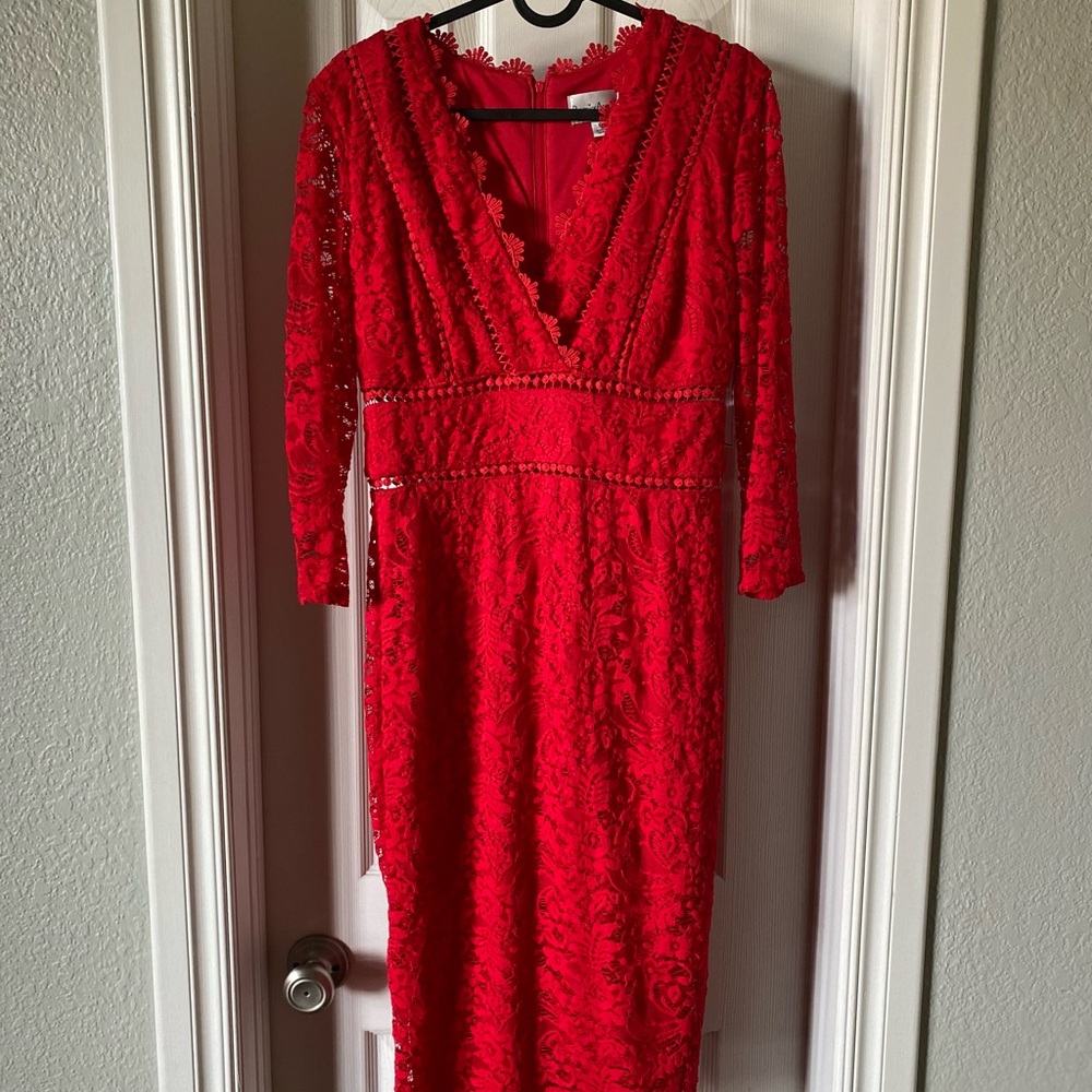 Red lace dress. Size 6. Never worn. NWT.